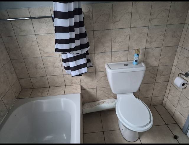 2 BEDROOM APARTMENT TO LET IN SALT ROCK